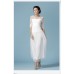 فستان صيفي من الشيفون الأبيض ذات اكمام طويلة ومزين بالدانتيل الناعم