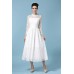 فستان أبيض طويل ذا اكمام من الدانتيل أنيق وجذاب
