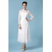 فستان أبيض طويل ذا اكمام من الدانتيل أنيق وجذاب