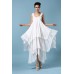 فستان طويل باللون الأبيض من الشيفون الناعم مزين بالدانتيل