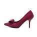 حذاء بكعب متوسط رفيع بلون أحمر خمري جميل مزين بفيونكة