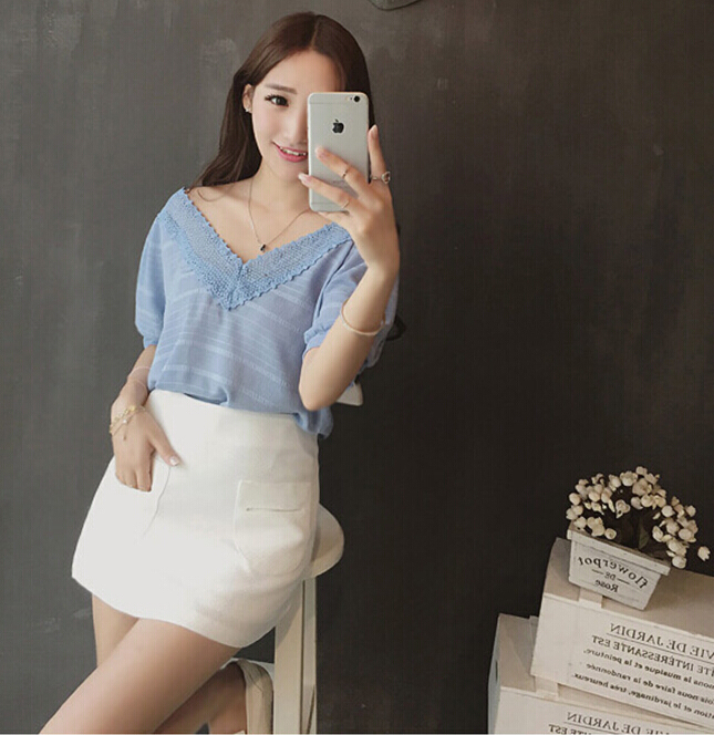 2015FashionWholesaleTopLaceSplitV-NeckLooseBlouse-ZHE060332