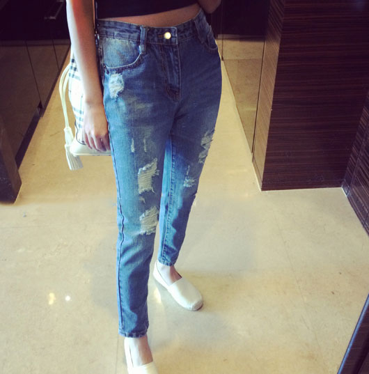 2015LatestDesignBluePunkHoleKoreanBeggarJeans-XHE071410BU