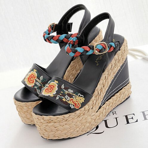 HighQualityEthnicPatternEmbroiderySummerSandalsABuckleStrawSoleBlackSandals-DFE040342BA