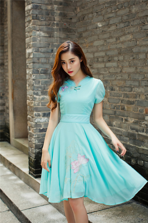 JapanSweetEmbroideryVNeckPrettyDresses-TFK081538GE