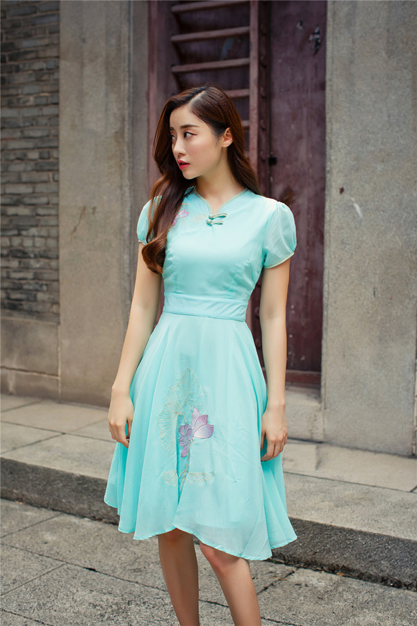 JapanSweetEmbroideryVNeckPrettyDresses-TFK081538GE