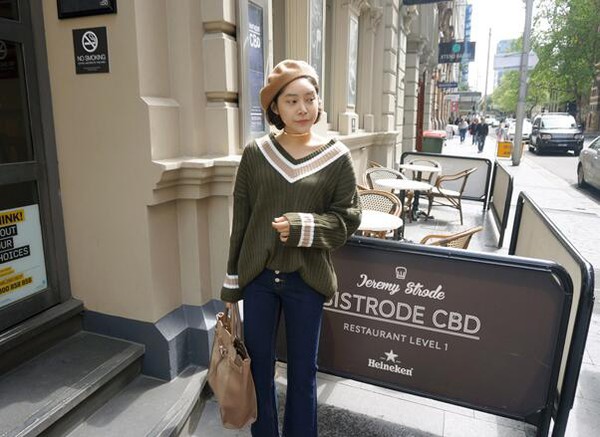 KoreanFashionV-NeckLongSleeveKnittingPulloverTop-HMK082541AG