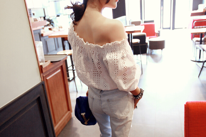 KoreanHoneyGirlHalfSleeveWhiteHollowOutSexyBoatNeckWomenTop-XHE043030WI