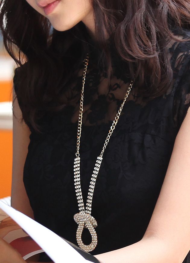 KoreanNewestLacePureColorLiningFittedBlackSleevelessBlouse-FR031103BA