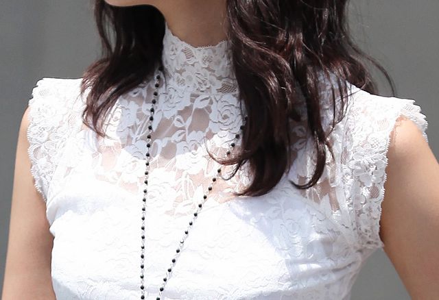 KoreanNewestLaceStandCollarLiningFittedWhiteSleevelessBlouse-FR031103WI