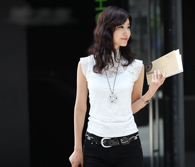 KoreanNewestLaceStandCollarLiningFittedWhiteSleevelessBlouse-FR031103WI