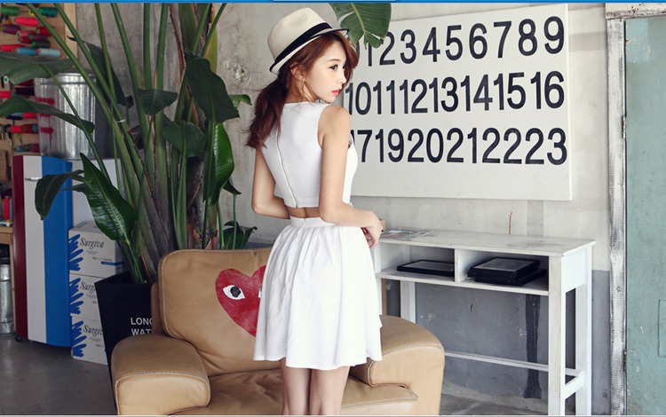 KoreanPartysuNewComingHollowOutZipUpRoundNeckSexyDress-HMT053019