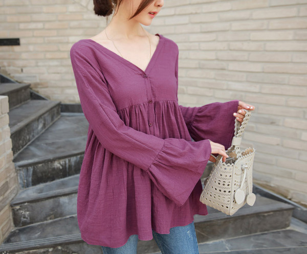 KoreanStyleVNeckFlareSleeveDollBlouse-CMK091444