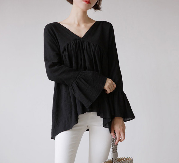 KoreanStyleVNeckFlareSleeveDollBlouse-CMK091444