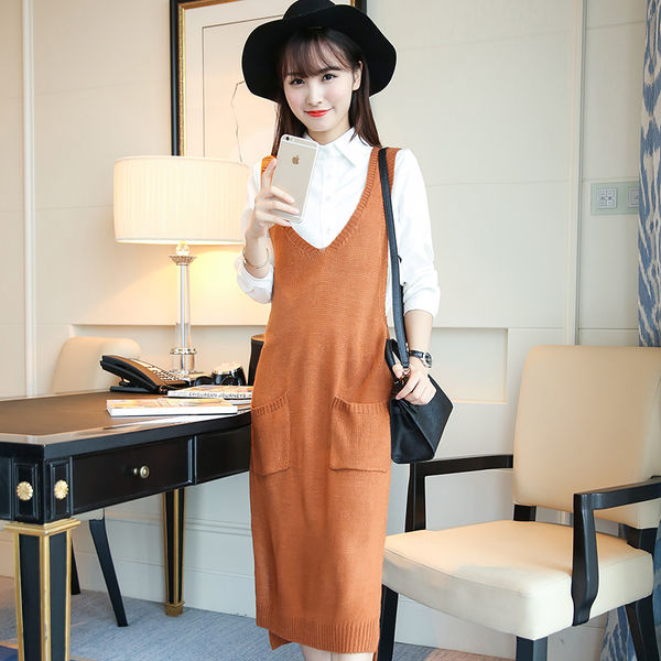 KoreanVNeckPocketLongKnittedDress-TZK072522