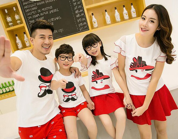 KoreanstyleCoolTShirtwithpantsskirtDesignFamilySet-CMK070615