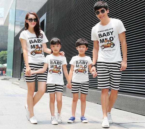 PopularPrintFunnyTShirtWithStripedShortsFamilySet-CMK061653