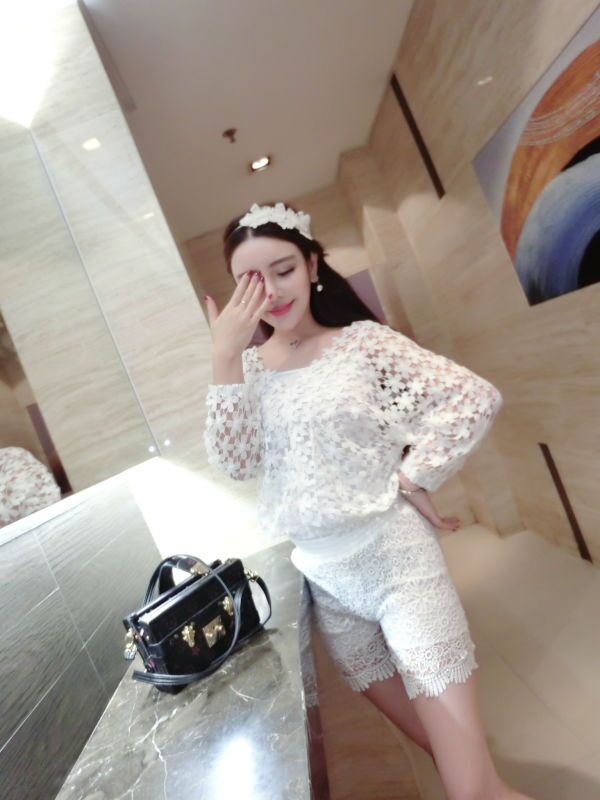 PopularSeriesWomenWhiteHollowOutBlouse-LYK030946WI