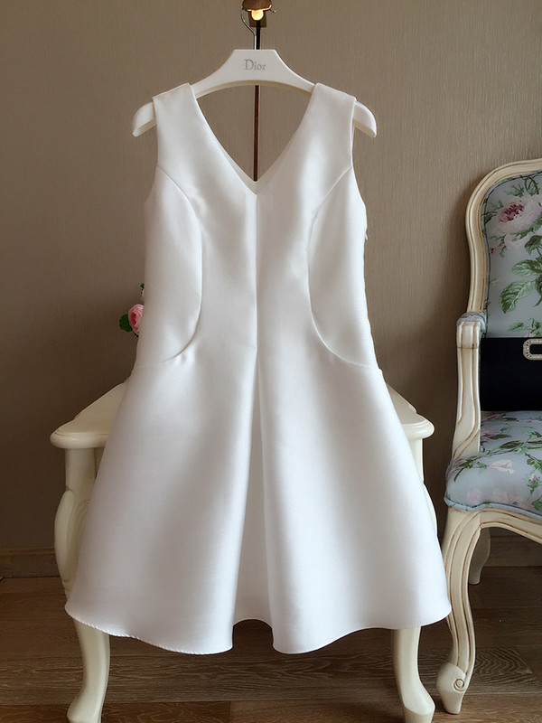 SexyBacklessVNeckBowWhiteCelebrityDress-TFK080841WI