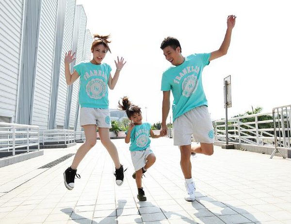 SummerPrintCoolTShirtDesignFamilySet-CMK061652