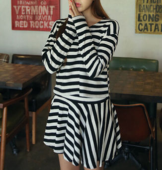 SweetGirlStripedLongSleeveCrewNeckTopWithShortPleatedSkirt-ZFE091728